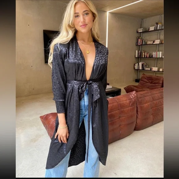 Never fully dressed dress - Picture 3 of 3